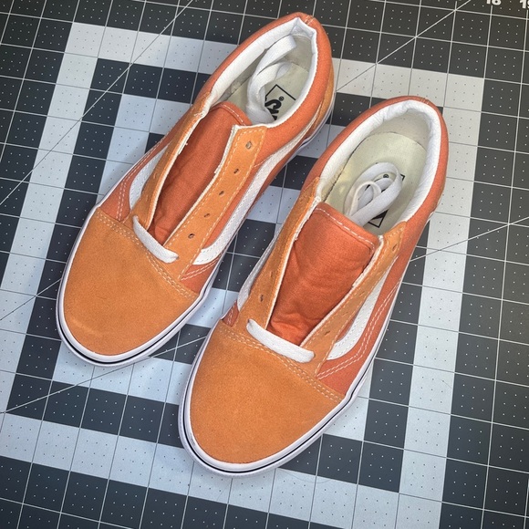 Vans
Old skool
Brand new
NWOT - Picture 7 of 8